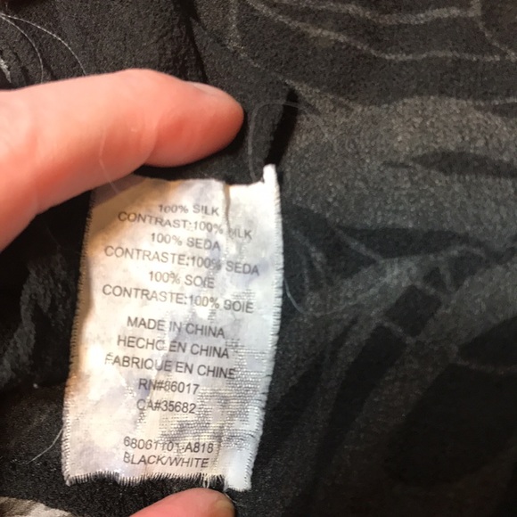 Vintage Bebe 💯% Silk Top - Picture 5 of 11